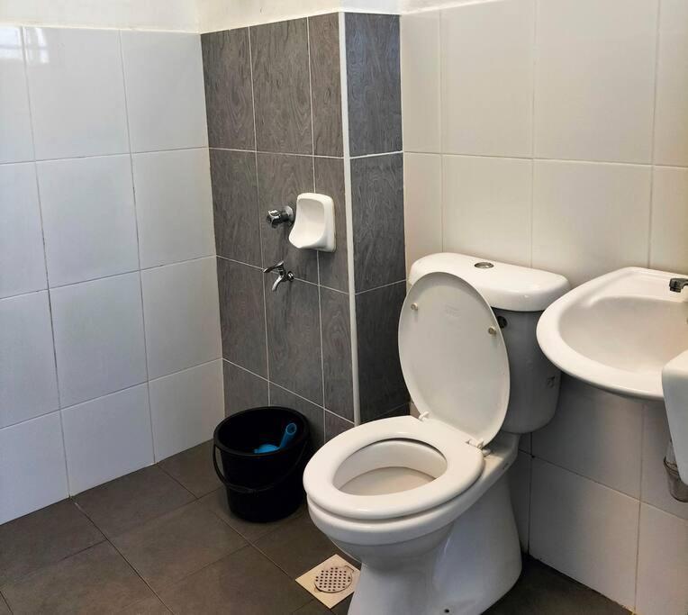Iris 55 Corner Lot House Spacious Outdoor With Wi-Fi جوهر بهرو المظهر الخارجي الصورة